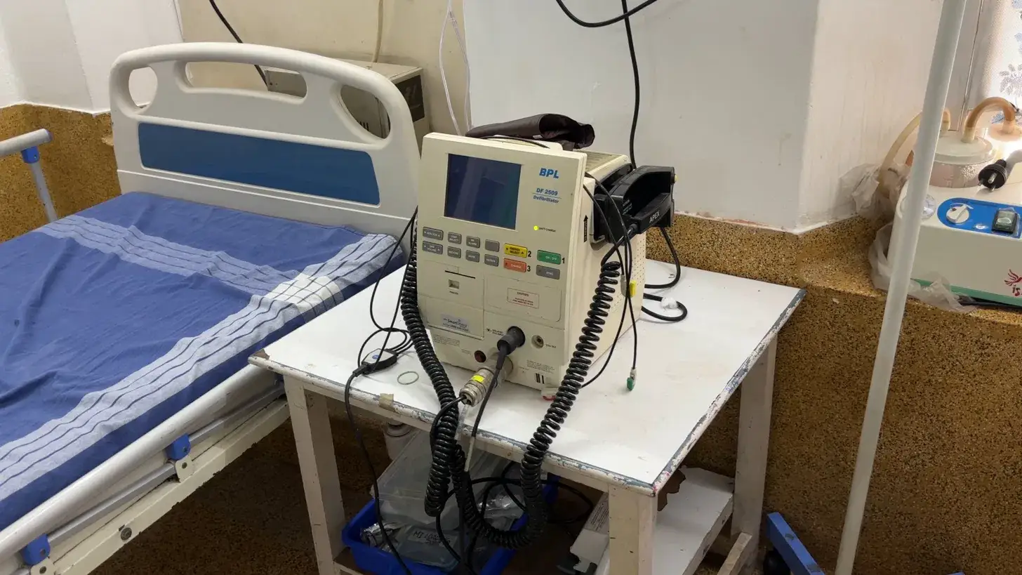 Defibrillator - Abdul Kadhir Hospital